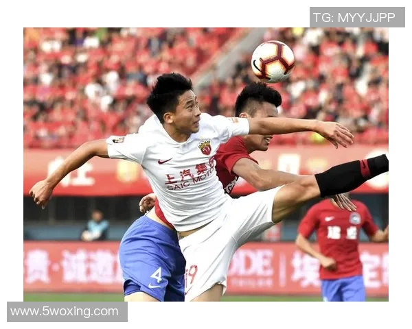 上海足球队在足球团队协作排行榜中荣登第六名引发热议