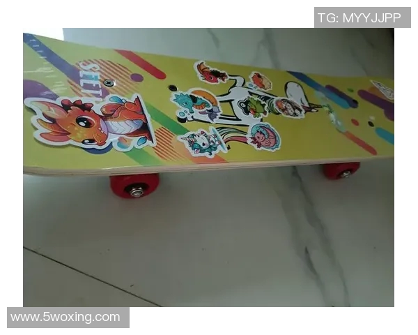 黄军谈滑板人生：从初学者到专业选手的心路历程与成长故事